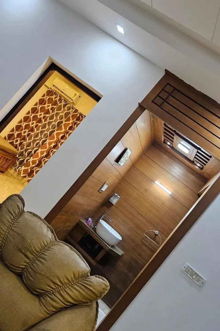 Lmr Stays And Holidays Thrissur