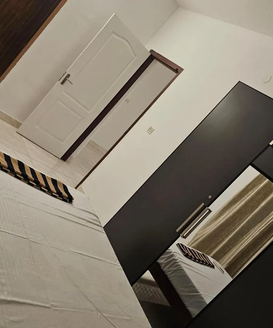 Lmr Stays And Holidays Thrissur Guest house