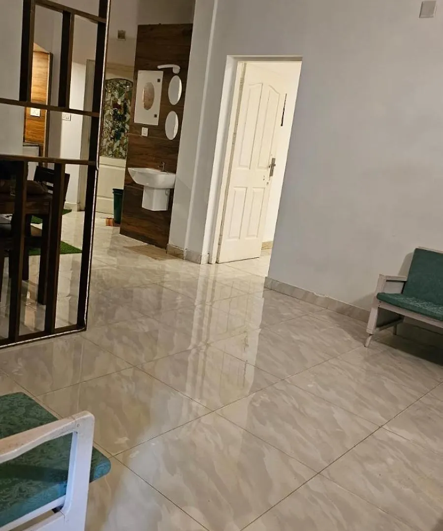 Lmr Stays And Holidays Thrissur Guest house